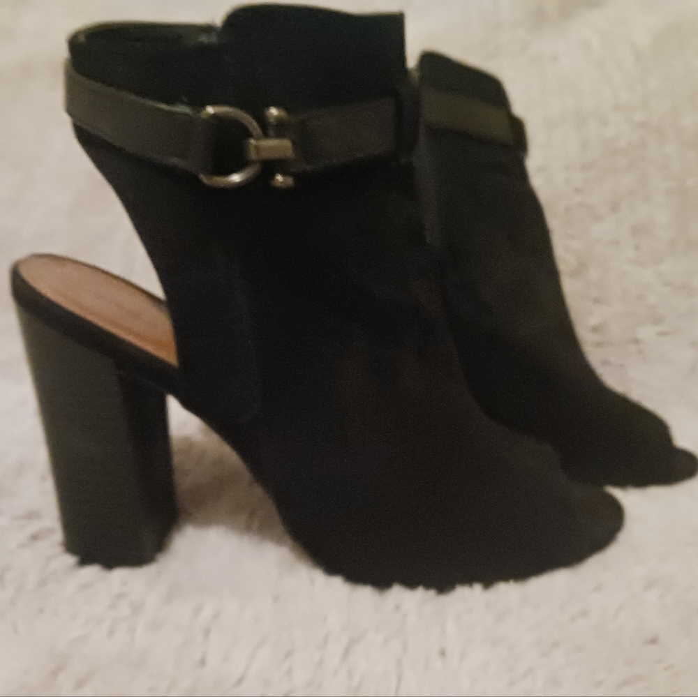 Black heels